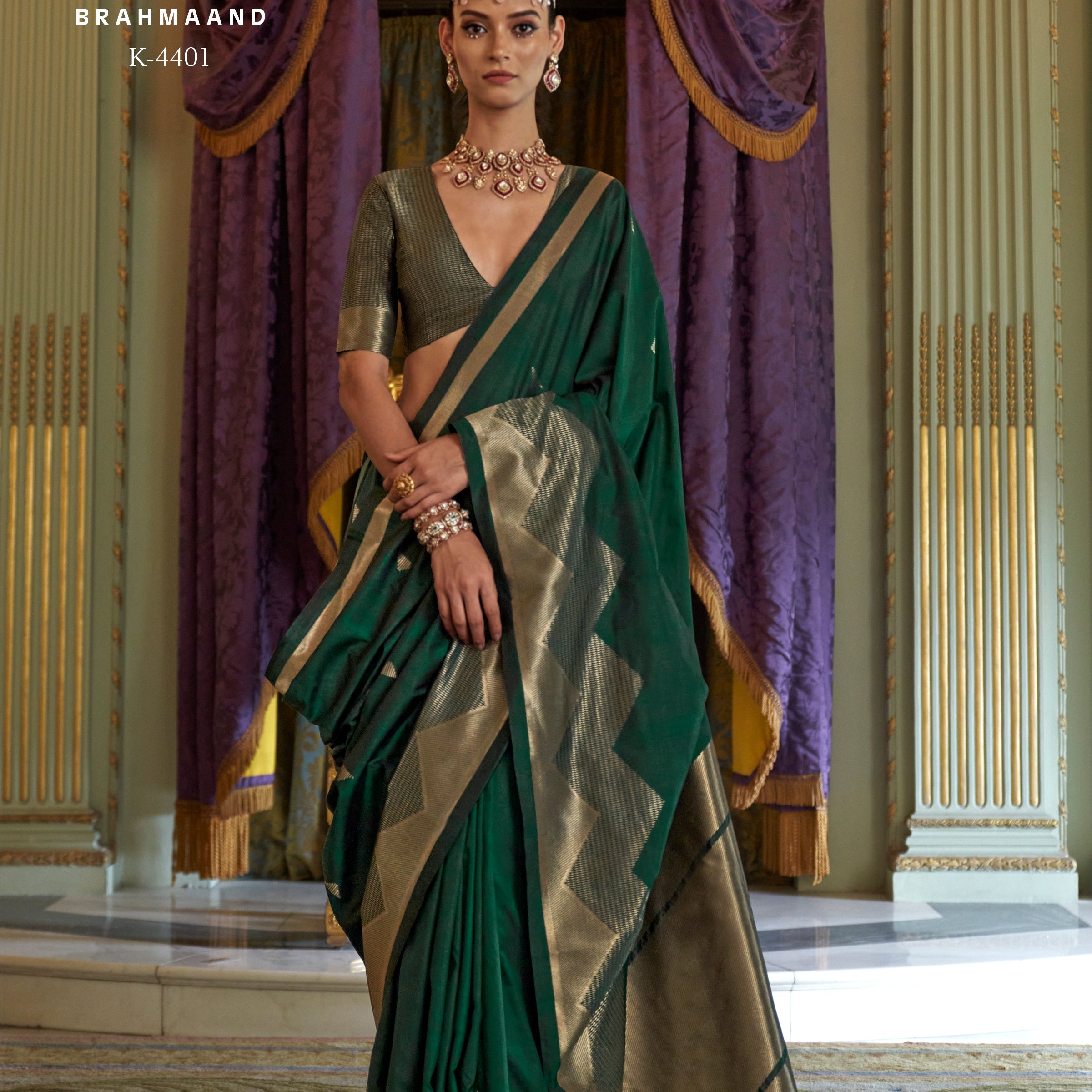 Kreshva Brahmaand K-4401 | Enchanting Emerald Green Banarasi Silk Saree with Antique Zari Work